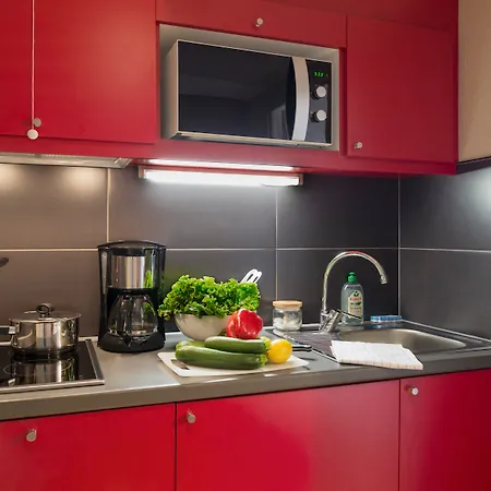 Adagio Centre Ramblas Ξενοδοχείο με διαμερίσματα 4*