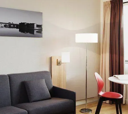 Adagio Centre Ramblas 4*