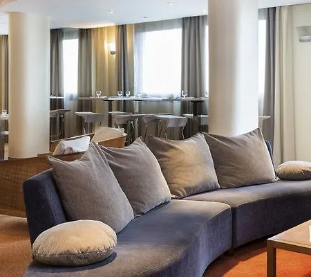 Adagio Centre Ramblas 4*
