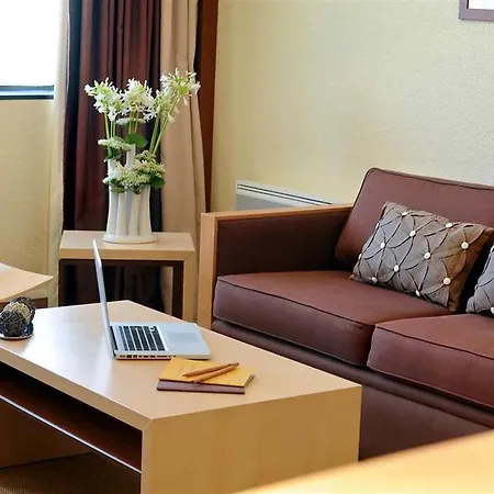Adagio Centre Ramblas 4*